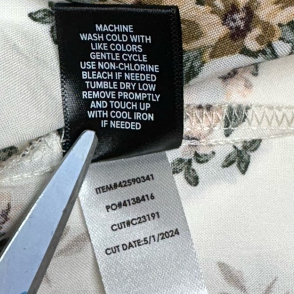 Torrid Blouse - Picture 3 of 5